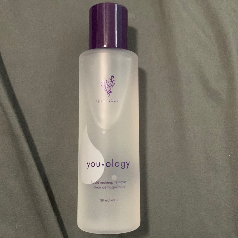 Younique liquid makeup remover